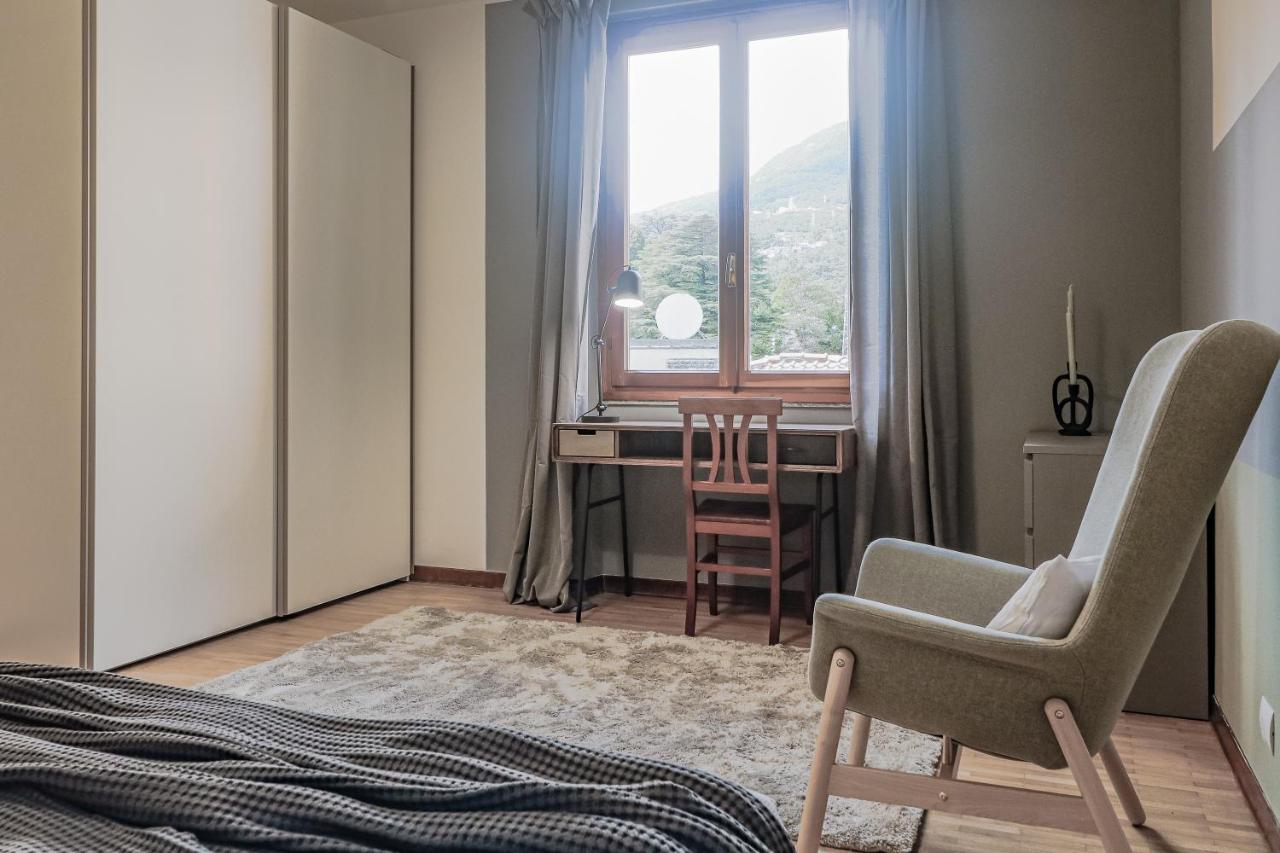 Stunning View Lakeside Apartment - Larihome A11 Граведона Екстериор снимка